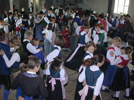 052-2002.jpg