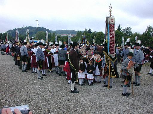 128-2002.jpg