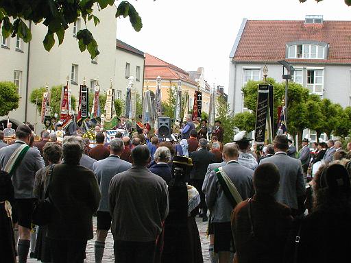 147-2002.jpg