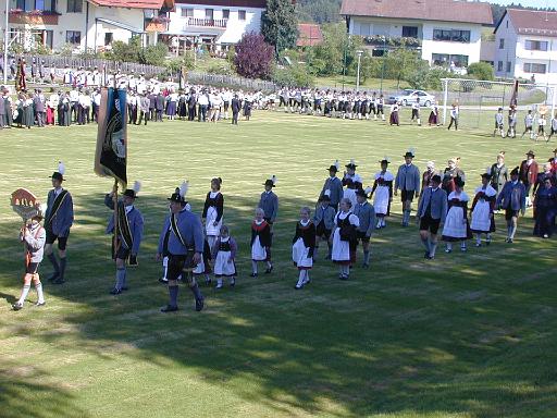 221-2002.jpg