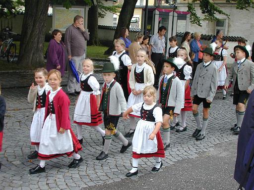 233-2002.jpg