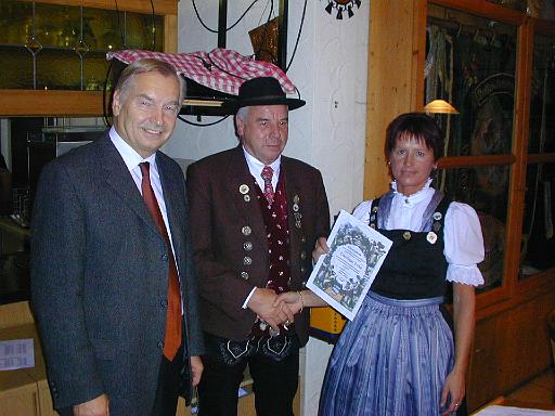 323-2002.JPG